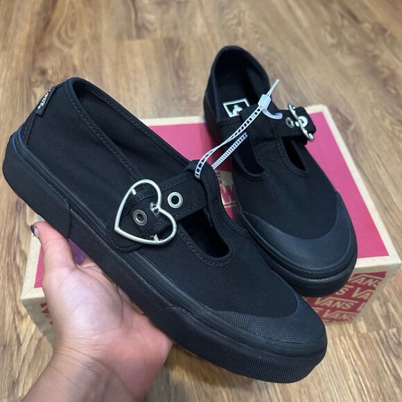 VANS style 93 Mary Jane black heart shoes sneakers women’s 8 new - Picture 1 of 8